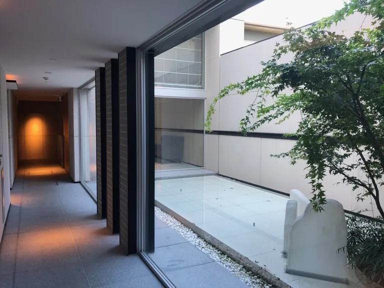 ホール