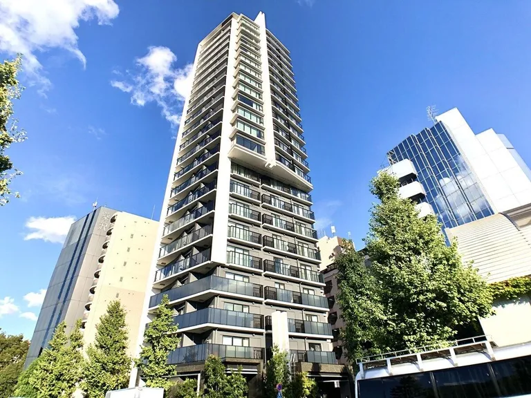 La Tour Shibuya Jinnan Building