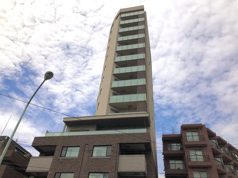 Artis Court Minamiaoyama Building