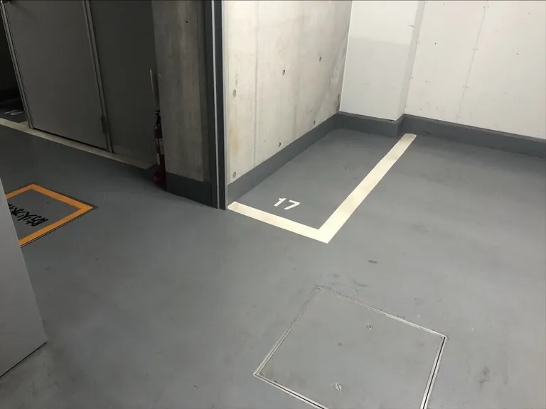 バイク駐車場