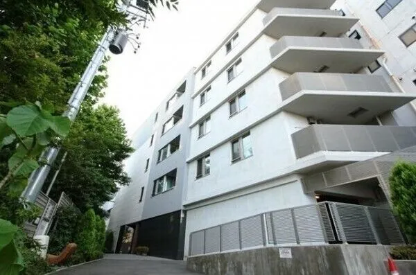 コスモリード新宿余丁町 外観