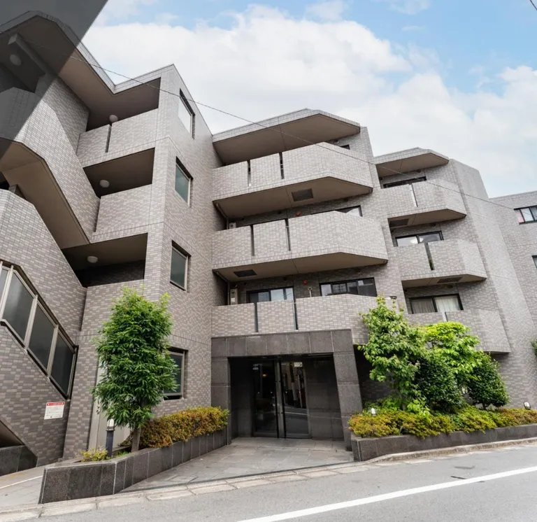Louvre Nakano Yayoi-cho Building