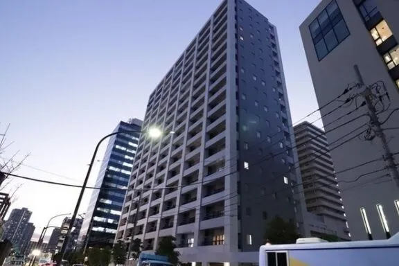 LOOP-M Building