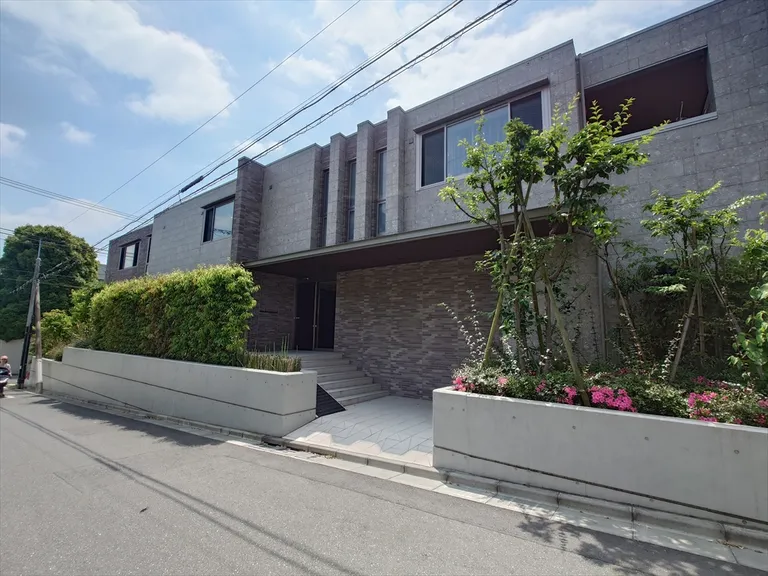 Casa du Reiz Yoyogiuehara Building