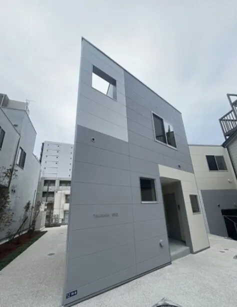 TAKANAWA EDGE Building