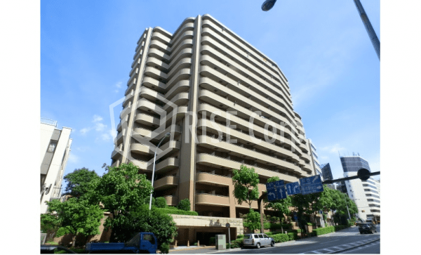 Park Axis Yotsuya Stage Building