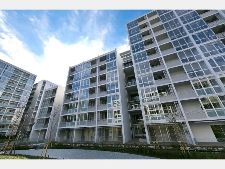 ガーデニエール砧 West エントランス