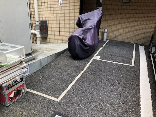 バイク駐車場