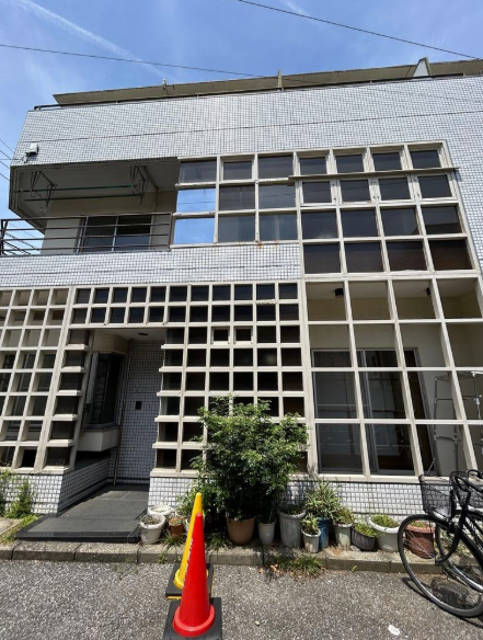 JLB  Grand Ecru Korakuen Building