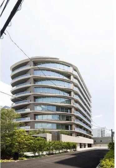 Park Court Kitaaoyama  Building