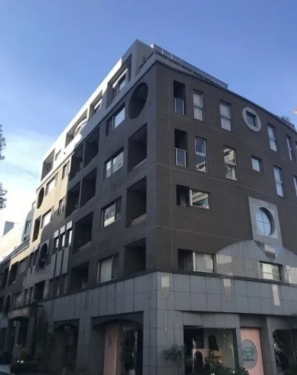 Palace Side Sanbancho Building