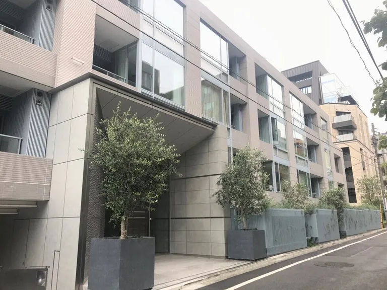 Park Court Aoyama 1chome Building