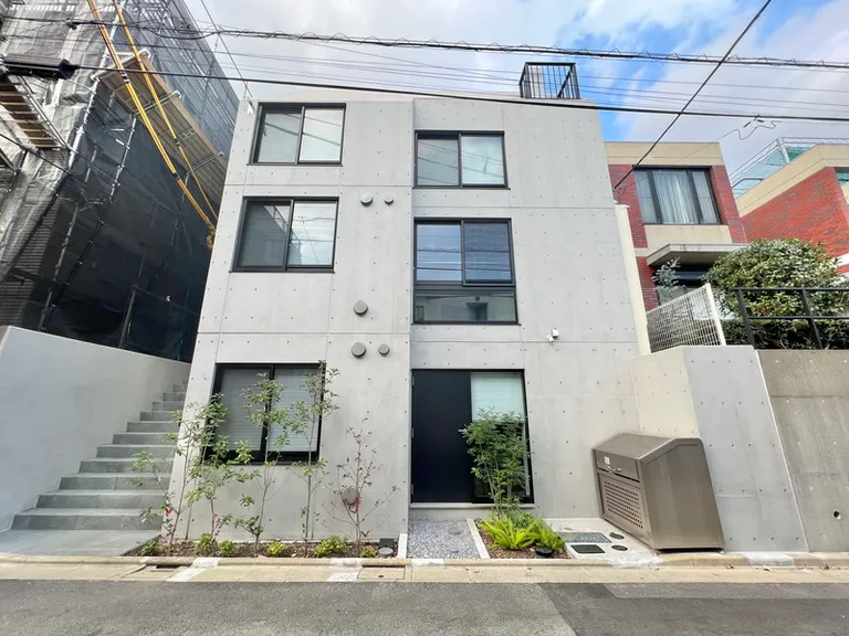 SOLASIA Residence ToritsuDaigaku Building