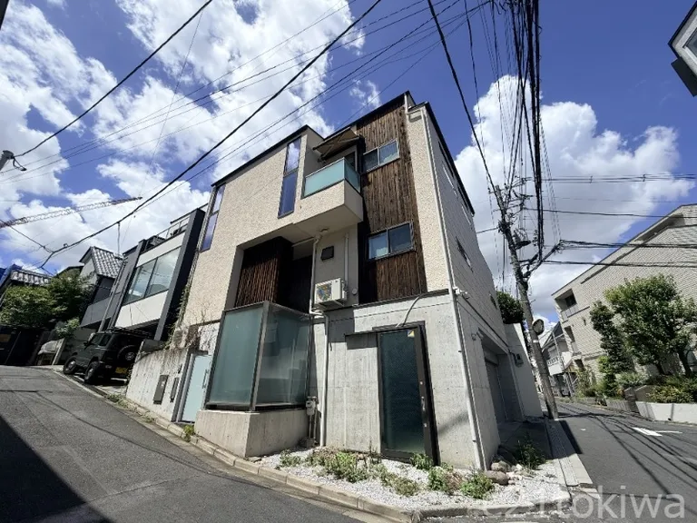 Yoyogi 5chome House(5-45-1 Yoyogi) Building