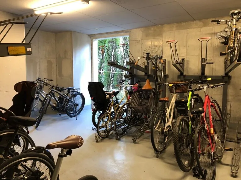バイク駐車場