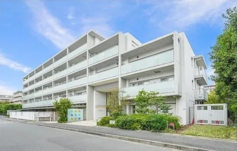 Brote Okurayama Building