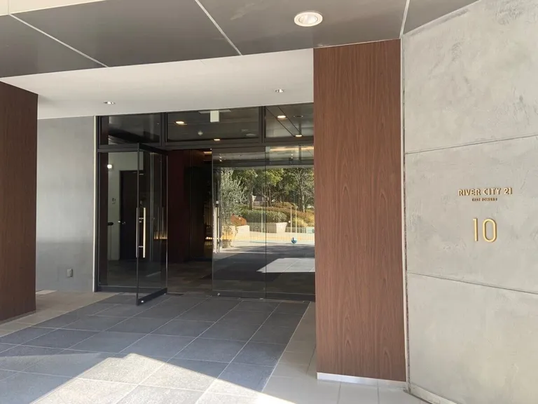 River City 21 East Towers Ⅰ Building 10 Entrance
