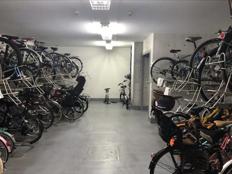 バイク駐車場