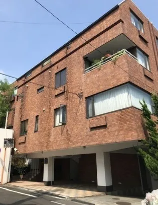 Bell Maison ikedayama Building
