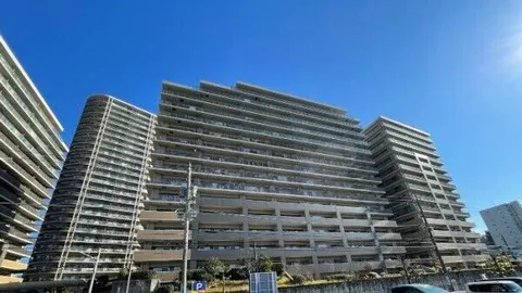 Estatera Shonandai Mountaincourt Building