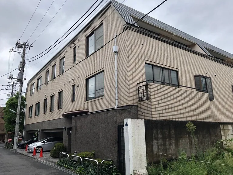MinamiAoyama Court Hills Building
