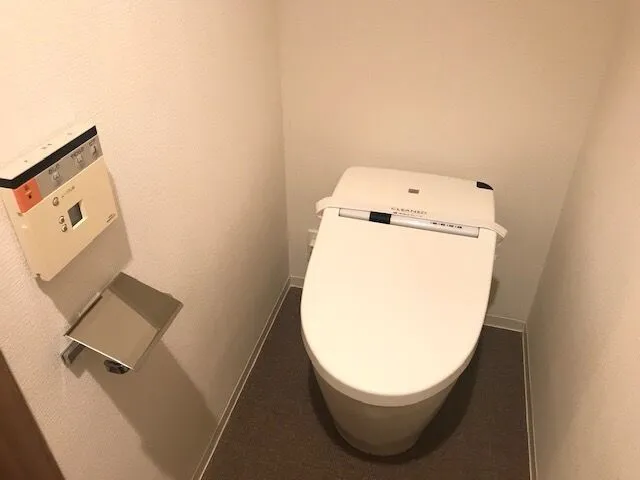 Toilet