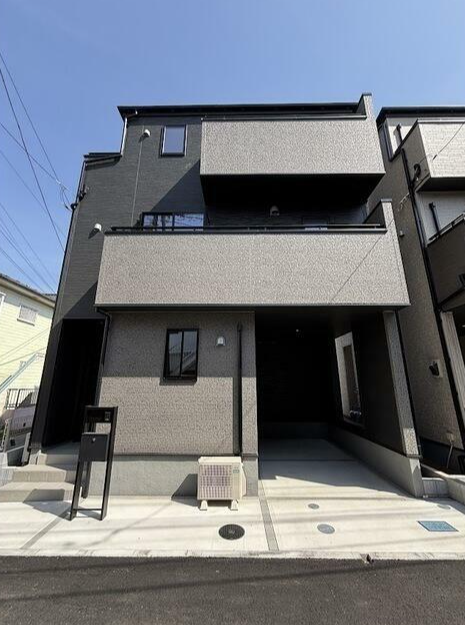 Kolet Kagawguchitsuji Building