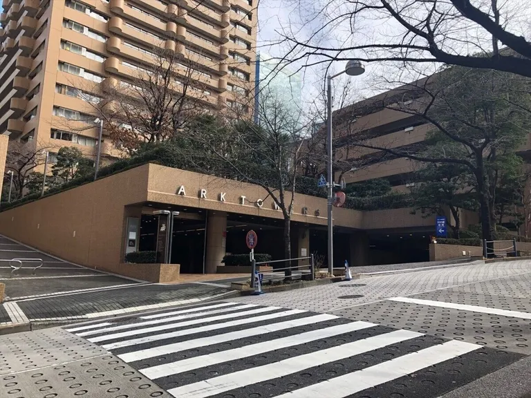 アークタワーズイースト 外観