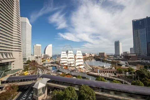 外国人旅行者向けの横浜観光ルート| 春の横浜で桜の花見と名所めぐりメイン画像